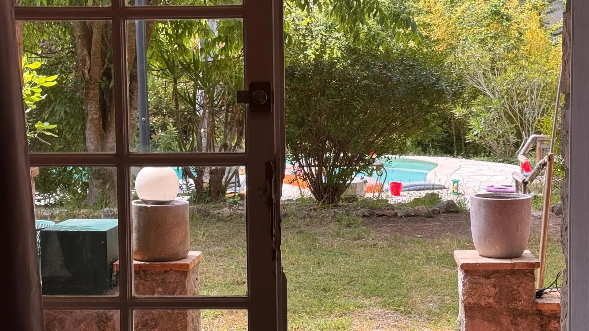 Rez-De-Villa - Piscine Chauffee & Jardin- Salon Avec Canape Lit, Cuisine Et 2 Chambres Mougins Apartment
