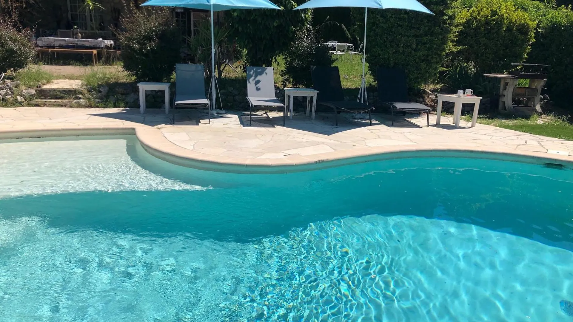 Apartment Rez-De-Villa - Piscine Chauffee & Jardin- Salon Avec Canape Lit, Cuisine Et 2 Chambres Mougins France