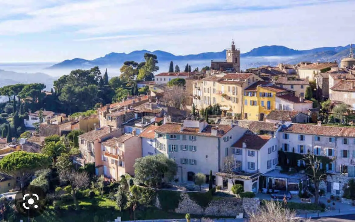 Rez-De-Villa - Piscine Chauffee & Jardin- Salon Avec Canape Lit, Cuisine Et 2 Chambres Mougins